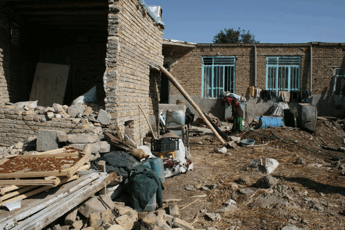 زلزله خوی و تخریب 100 درصدی 460 واحد مسکونی